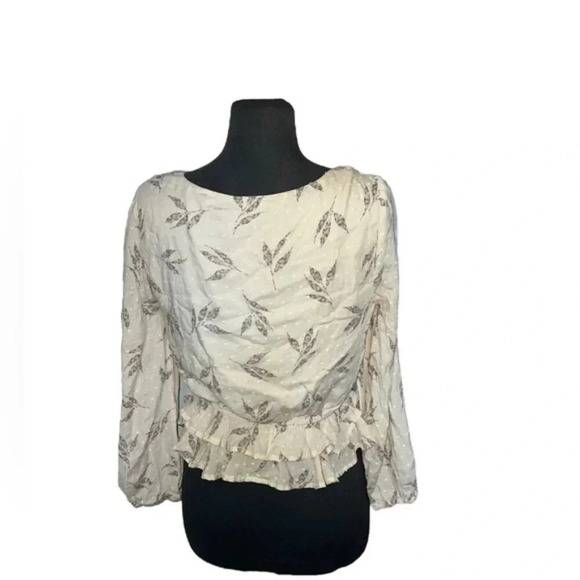 2Bella Long Sleeve V Neck Ruffle Blouse| Large - Picture 3 of 5